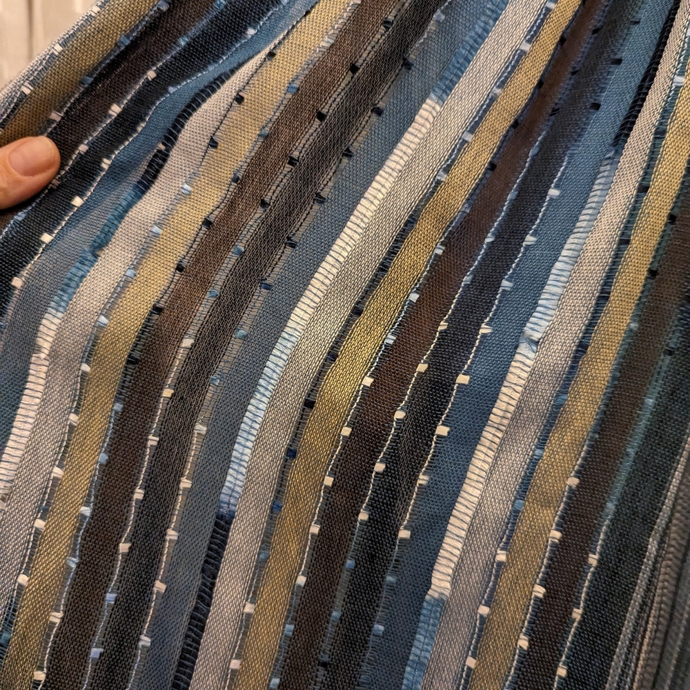 Three scarves - Picture 5 of 5